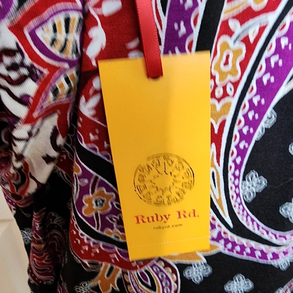 Ruby Rd. Print Blouse - Picture 4 of 8